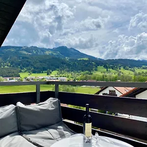 Butler Alpspitz Kueche Parken Balkon Nesselwang